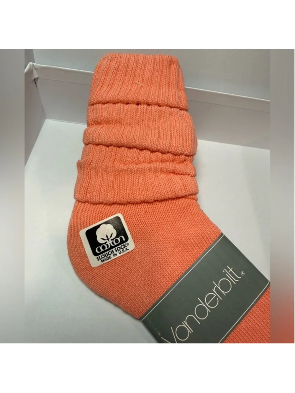 Vanderbilt Vintage Slouch Socks –Coral Peach – 100% Cotton – USA – Size 9–11 NWT
